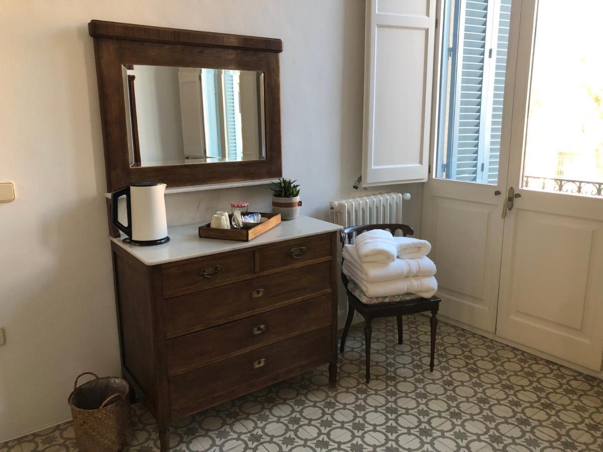 Family B&B Homefromhomees サン・フェリウ・ダ・ギショルス エクステリア 写真